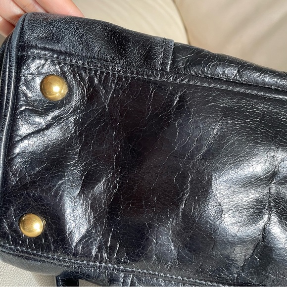 Authentic Miu Miu black soft leather double zip bag with adjustable strap - Picture 5 of 14